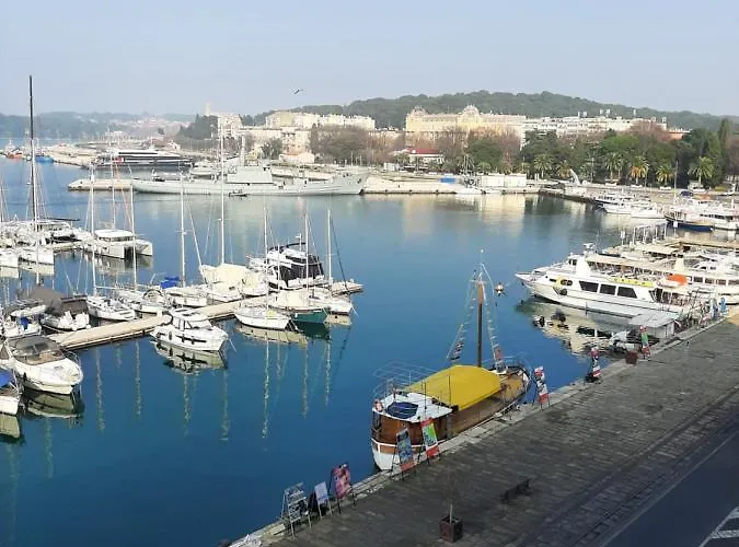 Apartamento Marina With Sea View Pula